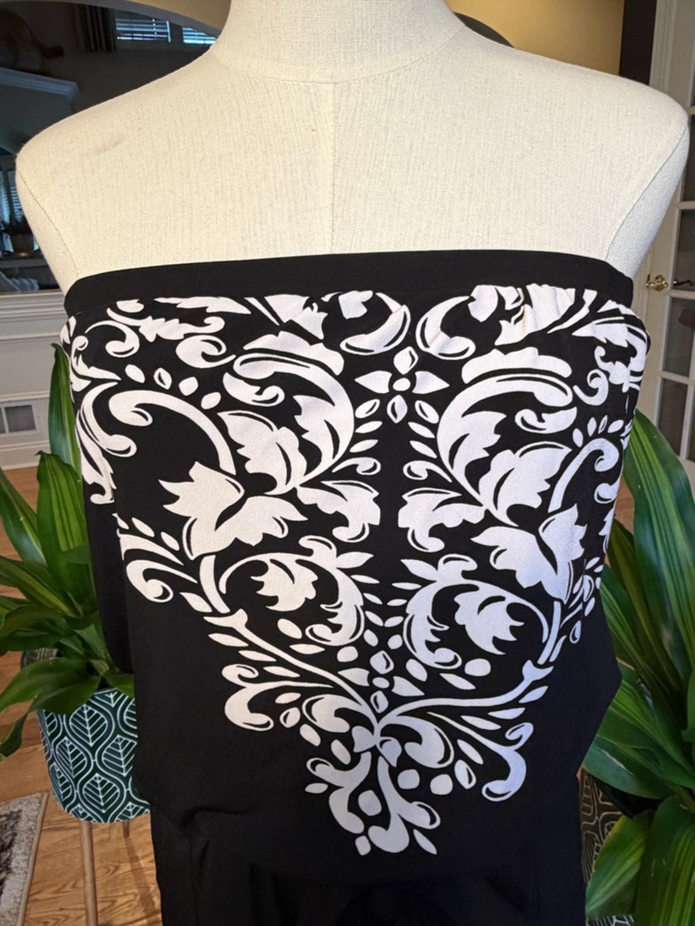 White House Black Market Classic 2010s Strapless Romper XS (NWT) - Picture 9 of 13
